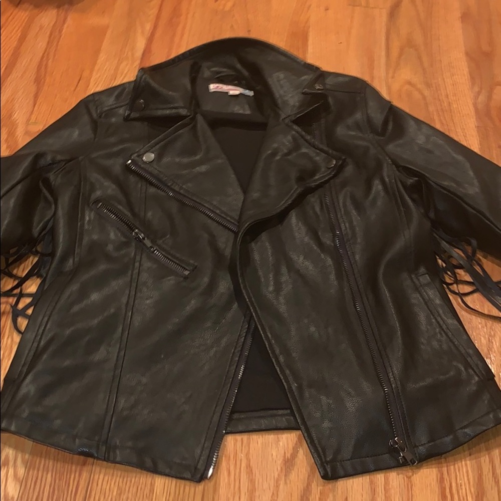 Children’s leather jacket with fringe